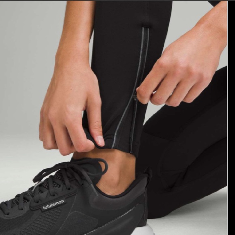 Lululemon Black Fleece Cold Weather Outdoor High-Rise Running Tight Leggings 10 - Picture 3 of 15